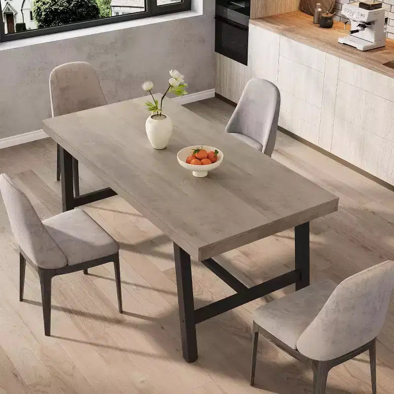 Tavolo da pranzo rettangolare da 63", marrone/grigio/color legno, piano in legno e struttura in metallo, 4-6 posti a sedere