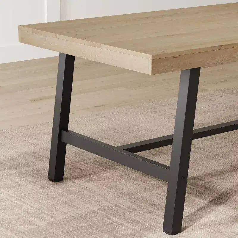 Tavolo da pranzo rettangolare da 63", marrone/grigio/color legno, piano in legno e struttura in metallo, 4-6 posti a sedere