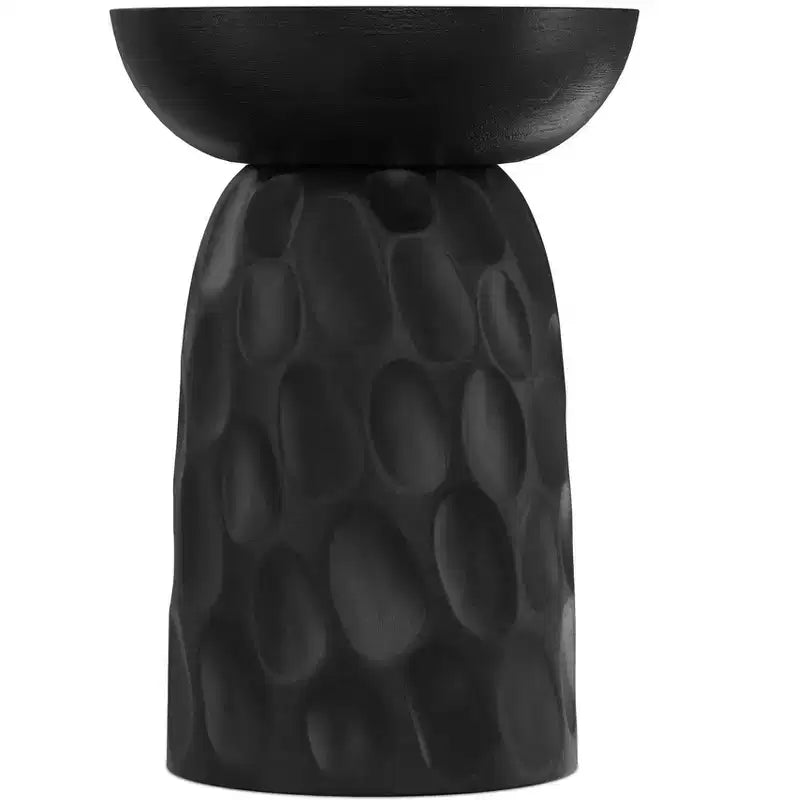 Tavolino accentato contemporaneo Willis da 13 pollici in legno di mango massiccio con intaglio a V, colore nero, assemblato